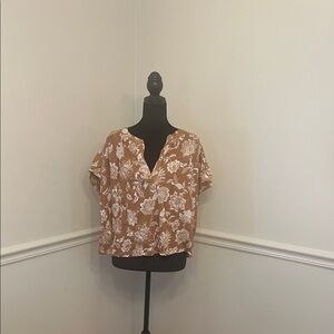 Loft Women's Floral V-Neck Short Sleeve Top - Tan/White